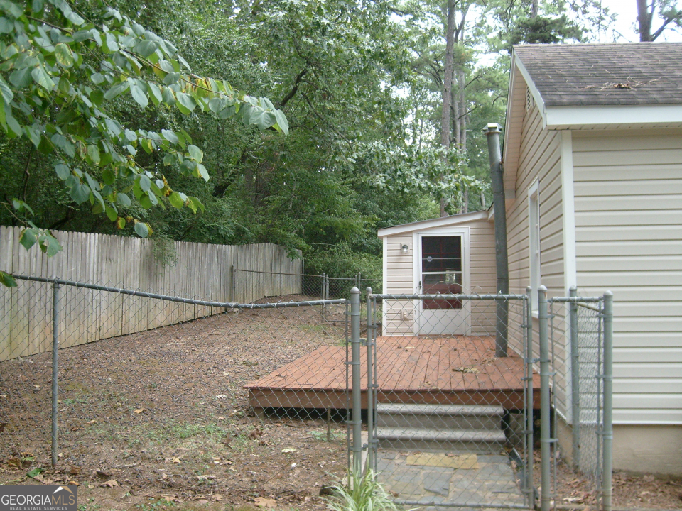 2421 Rockbridge Road Southwest Stone Mountain, GA 30087 - Photo 7 of 53