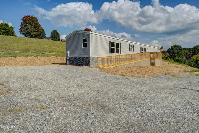 $224,000 | 1295 Highway 19E, Bluff City, TN 37618