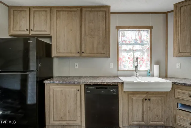 $224,000 | 1295 Highway 19E, Bluff City, TN 37618