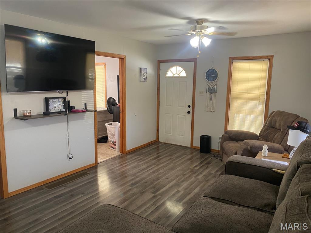 2915 Market Street Hannibal, MO 63401 - Photo 3 of 12