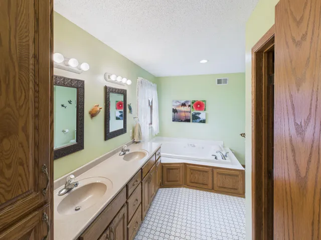 $499,900 | 202 Park Court, Albany, MN 56307