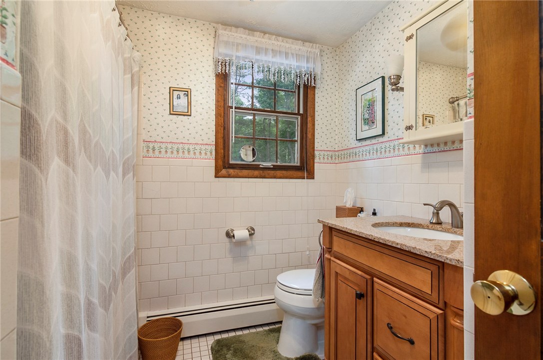 257 Shannock Road South Kingstown, RI 02879 - Photo 13 of 21 Gallery Image 13