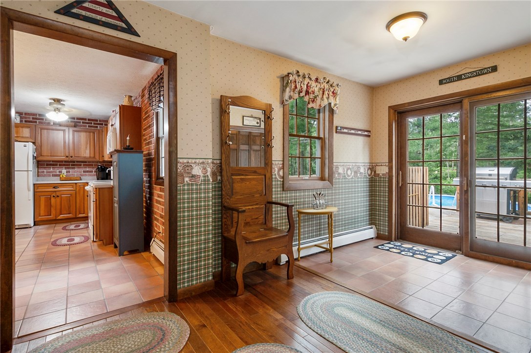 257 Shannock Road South Kingstown, RI 02879 - Photo 8 of 21 Gallery Image 8