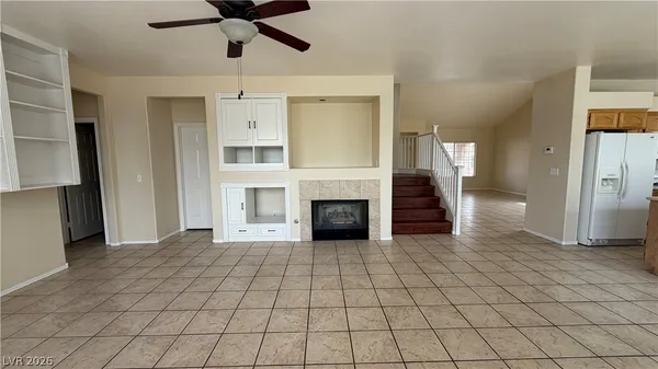 $2,600 | 8101 Yellow Daisy Avenue, Las Vegas, NV 89147