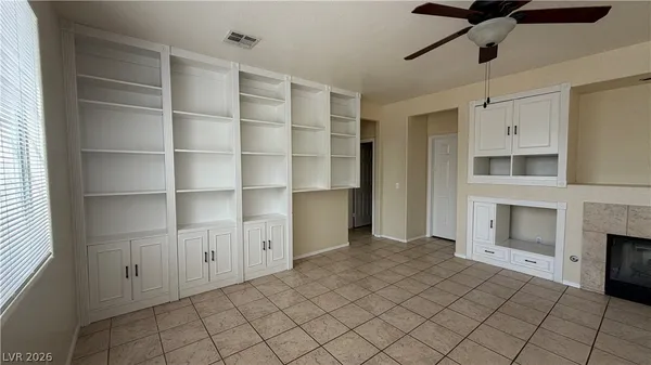 $2,600 | 8101 Yellow Daisy Avenue, Las Vegas, NV 89147