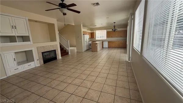 $2,600 | 8101 Yellow Daisy Avenue, Las Vegas, NV 89147