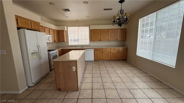 $2,600 | 8101 Yellow Daisy Avenue, Las Vegas, NV 89147