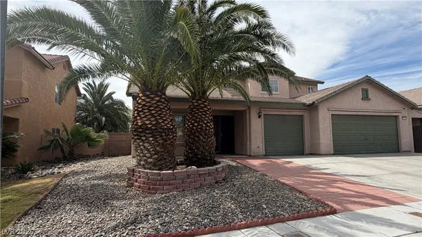 $2,600 | 8101 Yellow Daisy Avenue, Las Vegas, NV 89147
