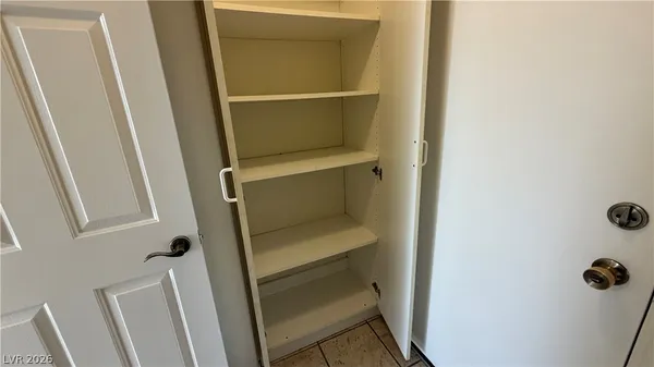 $2,600 | 8101 Yellow Daisy Avenue, Las Vegas, NV 89147