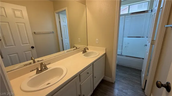 $2,600 | 8101 Yellow Daisy Avenue, Las Vegas, NV 89147