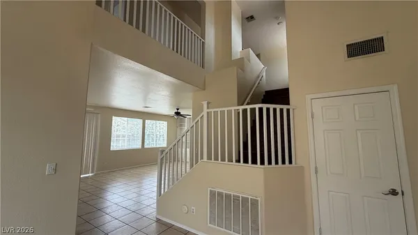 $2,600 | 8101 Yellow Daisy Avenue, Las Vegas, NV 89147