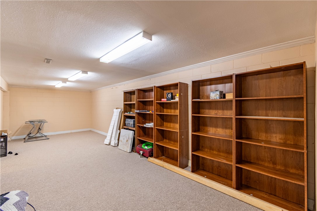 1916 South Lynnwood Drive Decatur, IL 62521 - Photo 15 of 20 Gallery Image 15