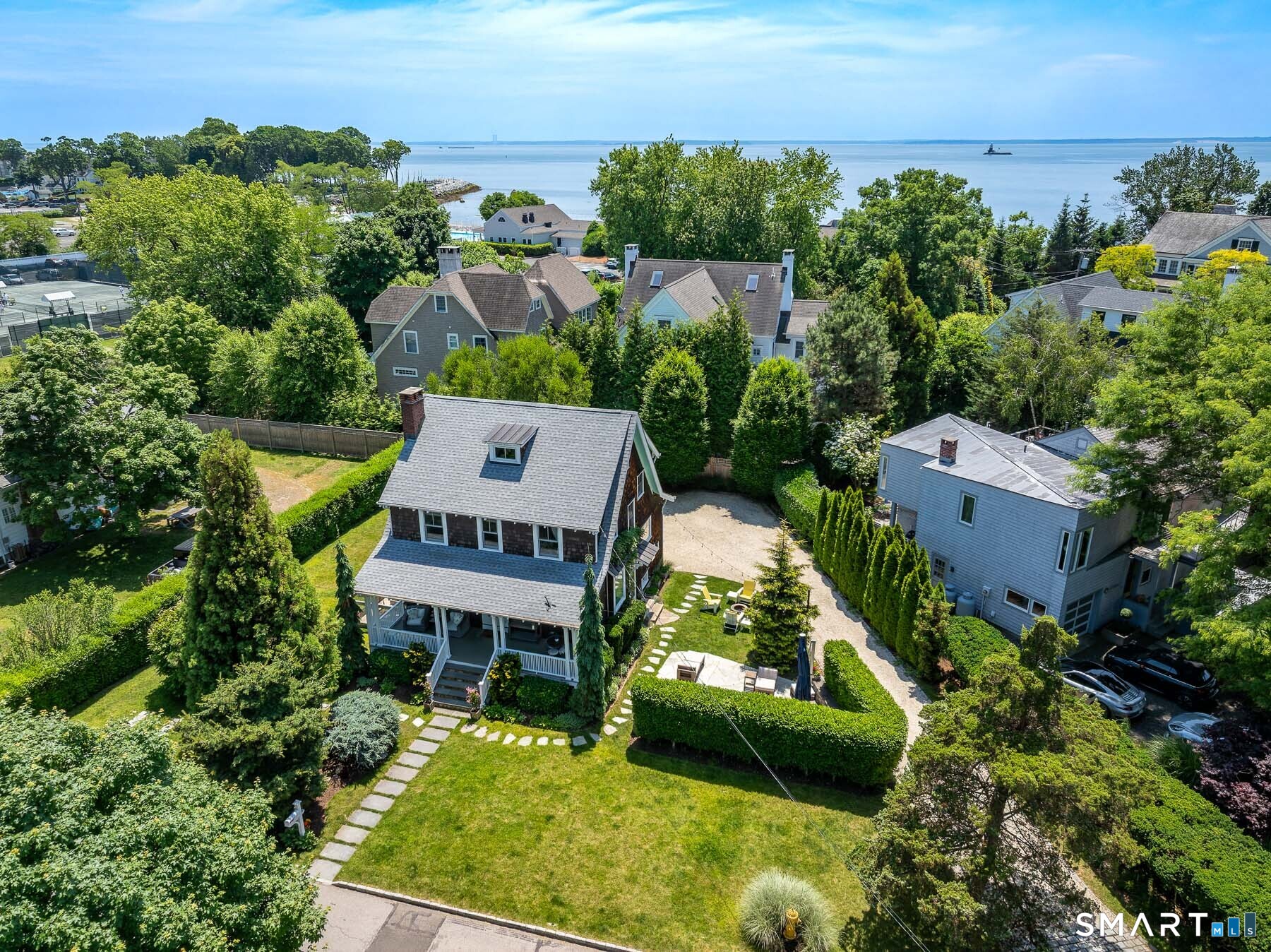 2 Sunwich Road Norwalk, CT 06853 - Photo 4 of 33
