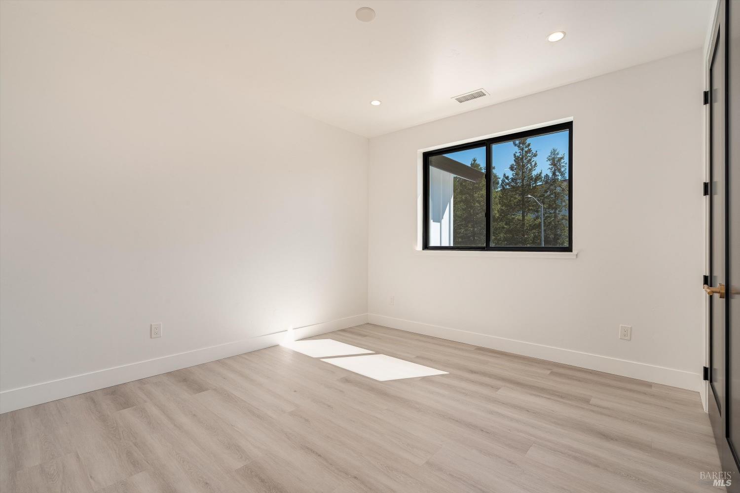 3701 Cross Creek Road Santa Rosa, CA 95403 - Photo 28 of 32 Gallery Image 28