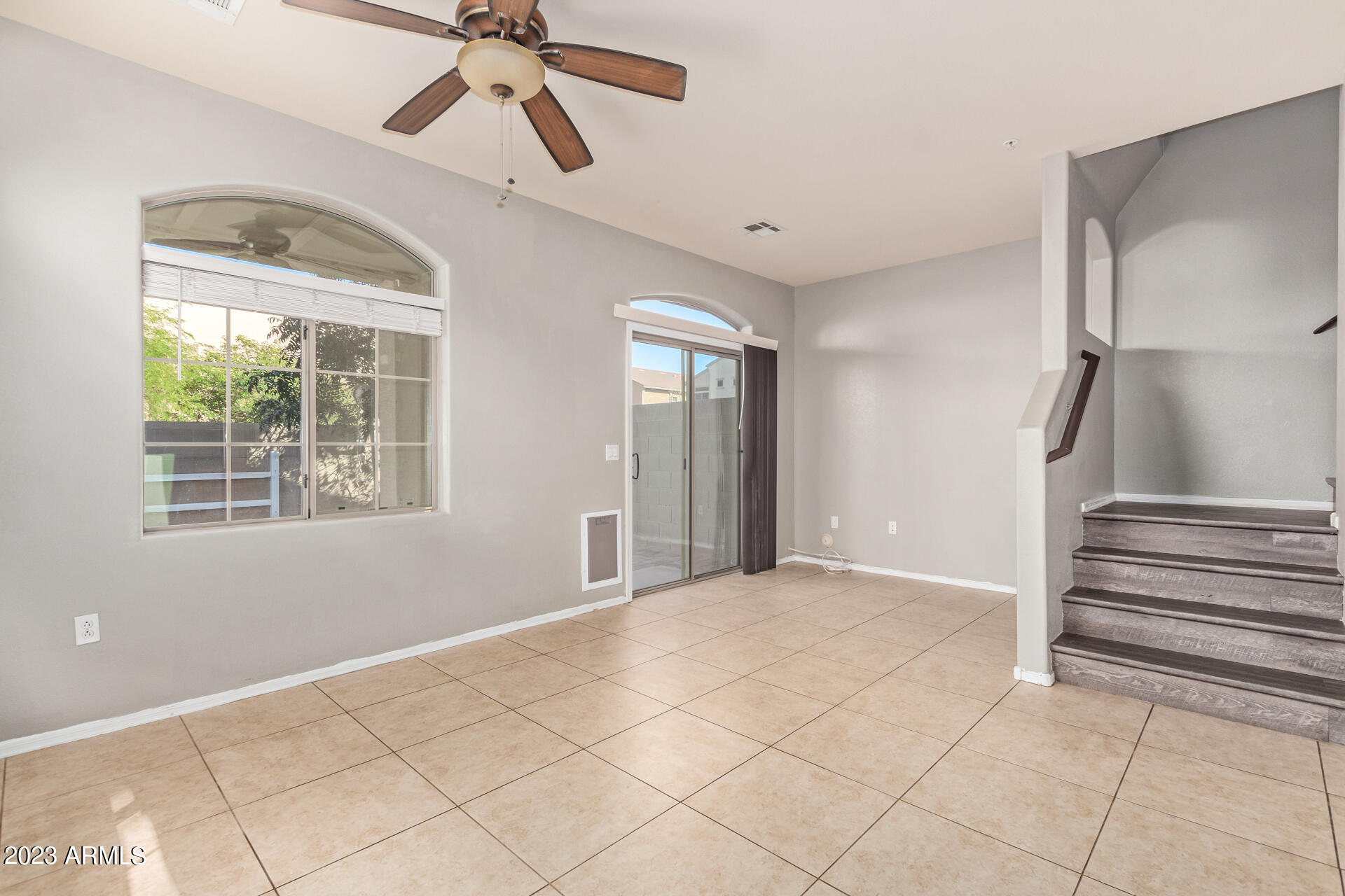 1350 South Greenfield Road, Unit 1052 Mesa, AZ 85206 - Photo 3 of 24 0003-03 - Greenfield