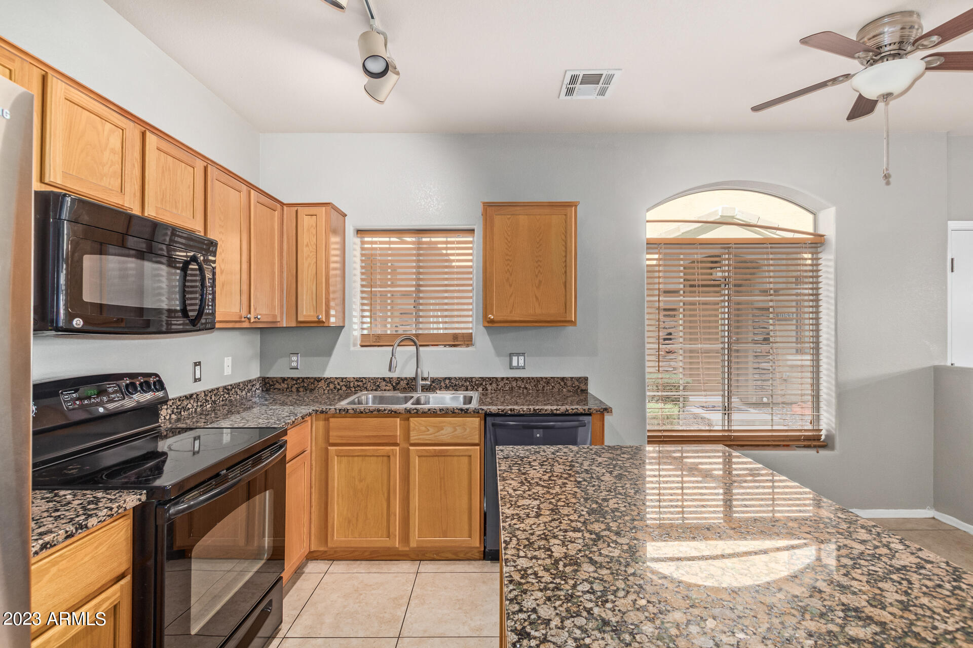 1350 South Greenfield Road, Unit 1052 Mesa, AZ 85206 - Photo 7 of 24 0007-07 - Greenfield