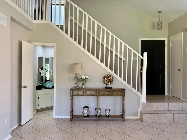 $2,100 | 1139 West Brompton Drive, Pearland, TX 77584