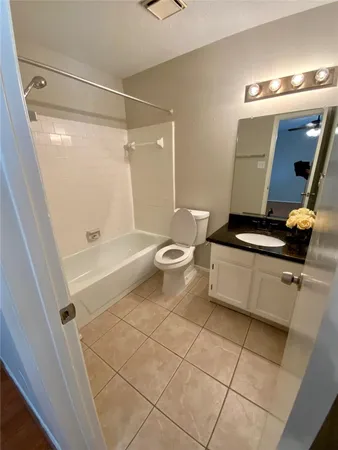 $2,100 | 1139 West Brompton Drive, Pearland, TX 77584