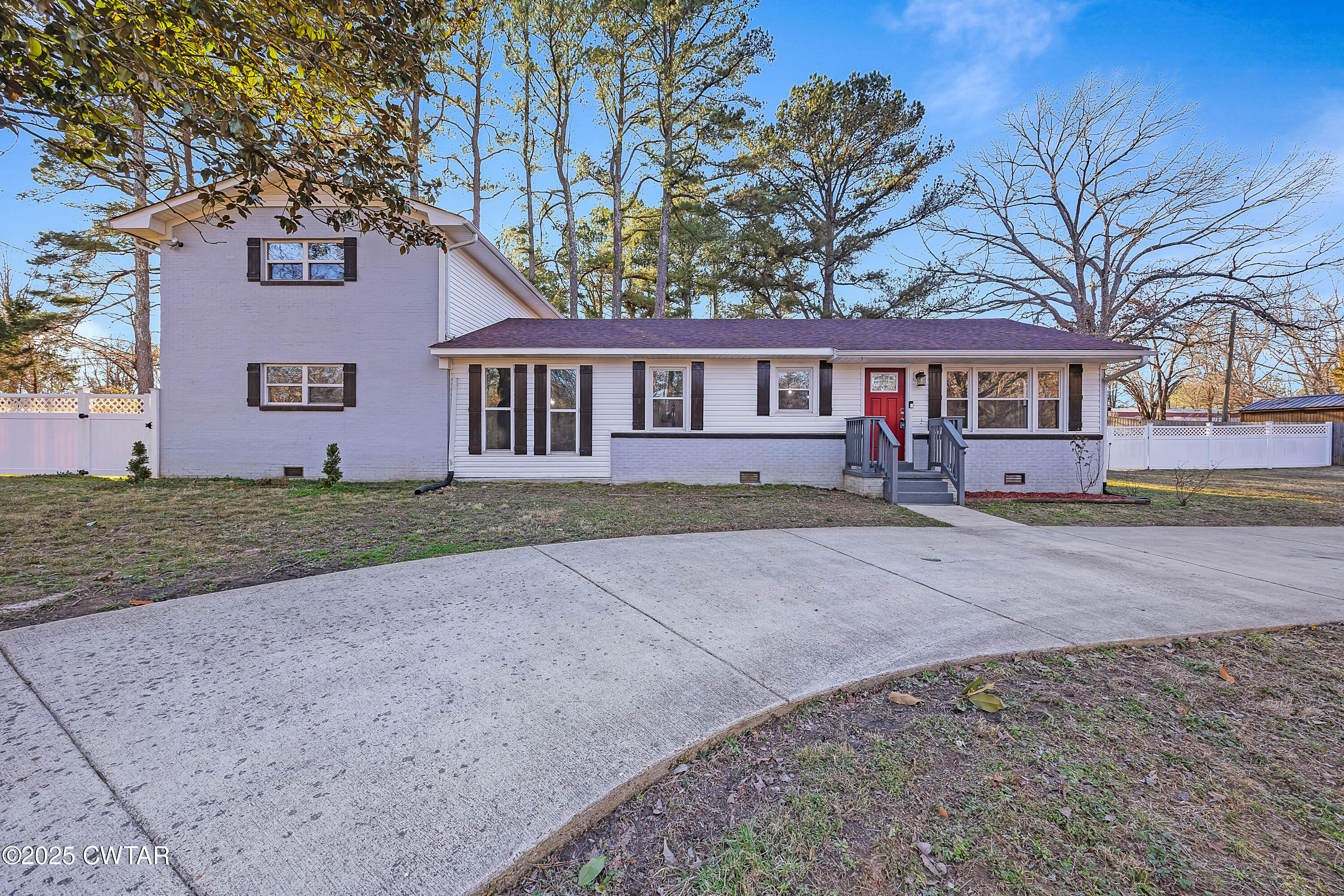 240 New Flanagan Road Lexington, TN 38351 - Photo 1 of 17 E02A5381