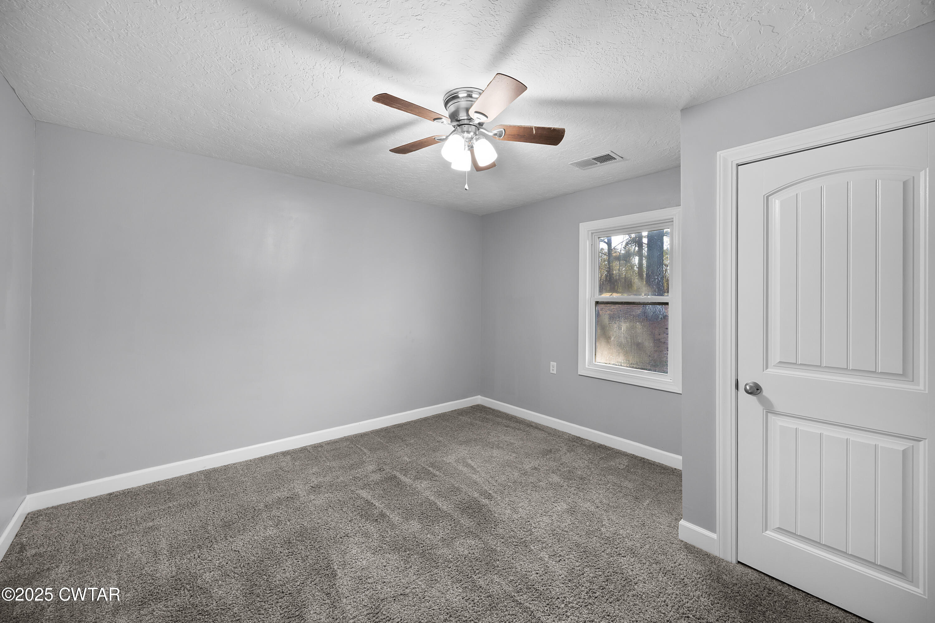 240 New Flanagan Road Lexington, TN 38351 - Photo 8 of 17 E02A5463
