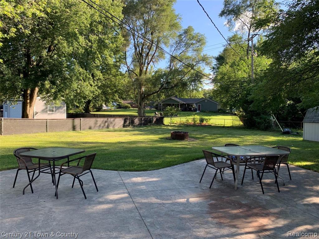 4927 Rioview Drive Clarkston, MI 48346 - Photo 16 of 20