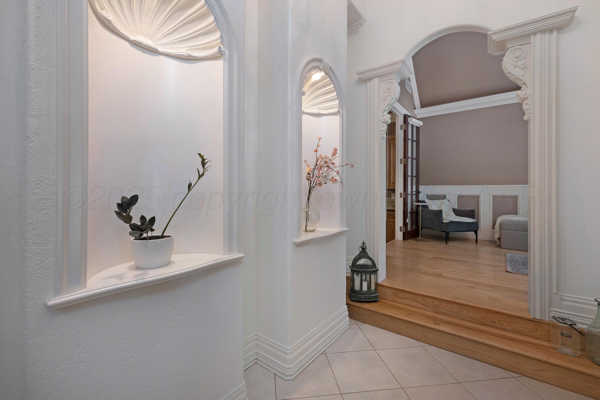 5121 Olsen Circle Amarillo, TX 79106 - Photo 15 of 39 18-Foyer 3