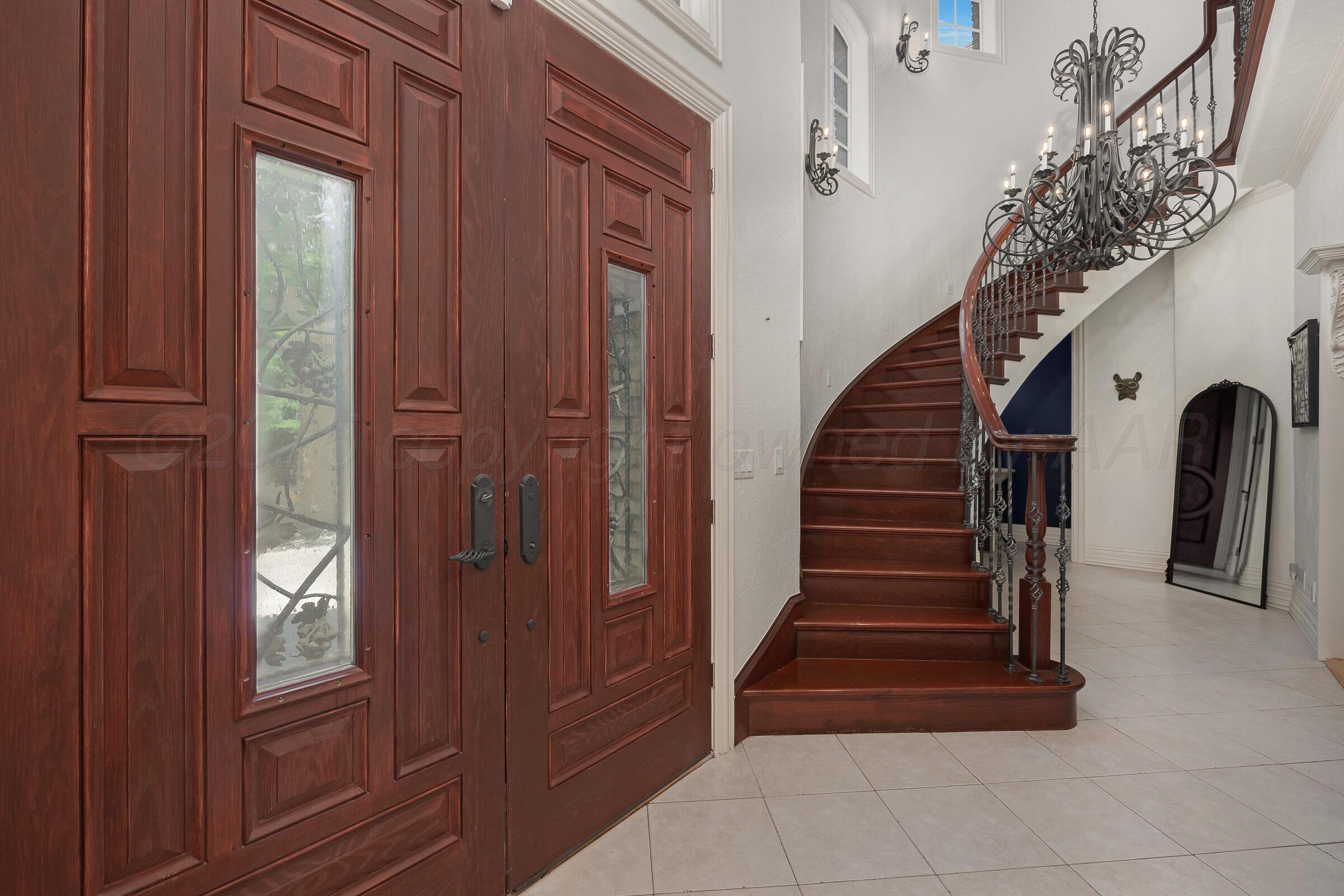 5121 Olsen Circle Amarillo, TX 79106 - Photo 2 of 39 05-Foyer 2