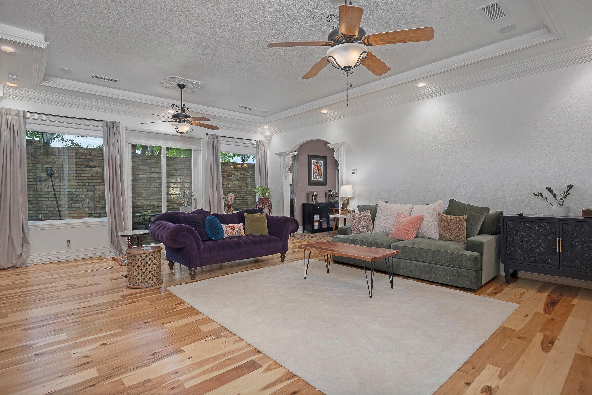 5121 Olsen Circle Amarillo, TX 79106 - Photo 4 of 39 07-Living Room 2