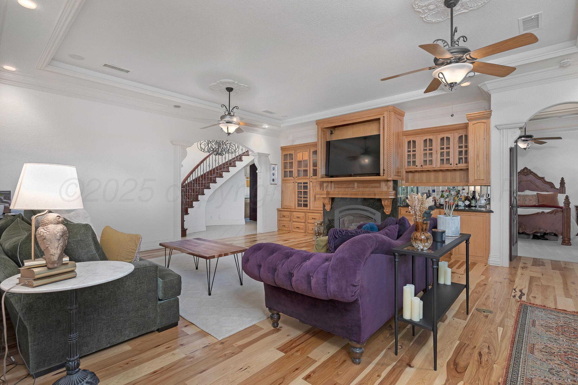5121 Olsen Circle Amarillo, TX 79106 - Photo 5 of 39 08-Living Room 3
