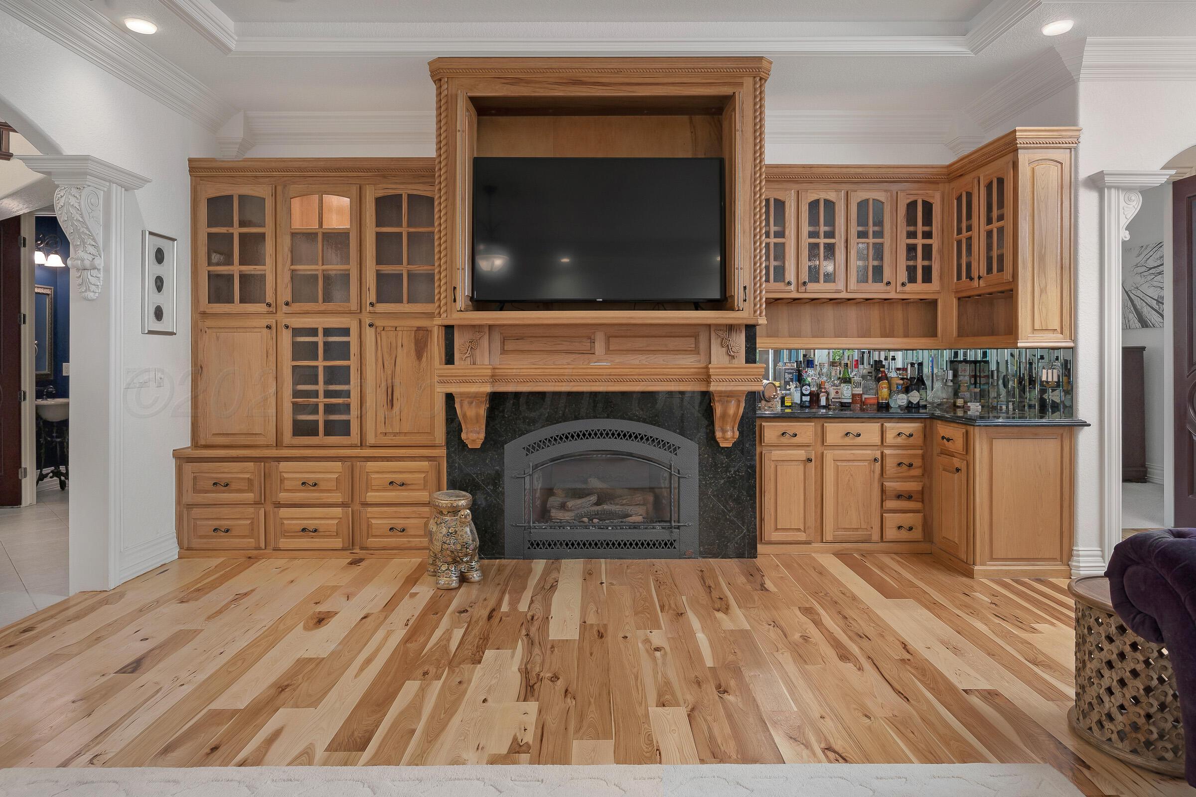 5121 Olsen Circle Amarillo, TX 79106 - Photo 7 of 39 10-Living Room 5