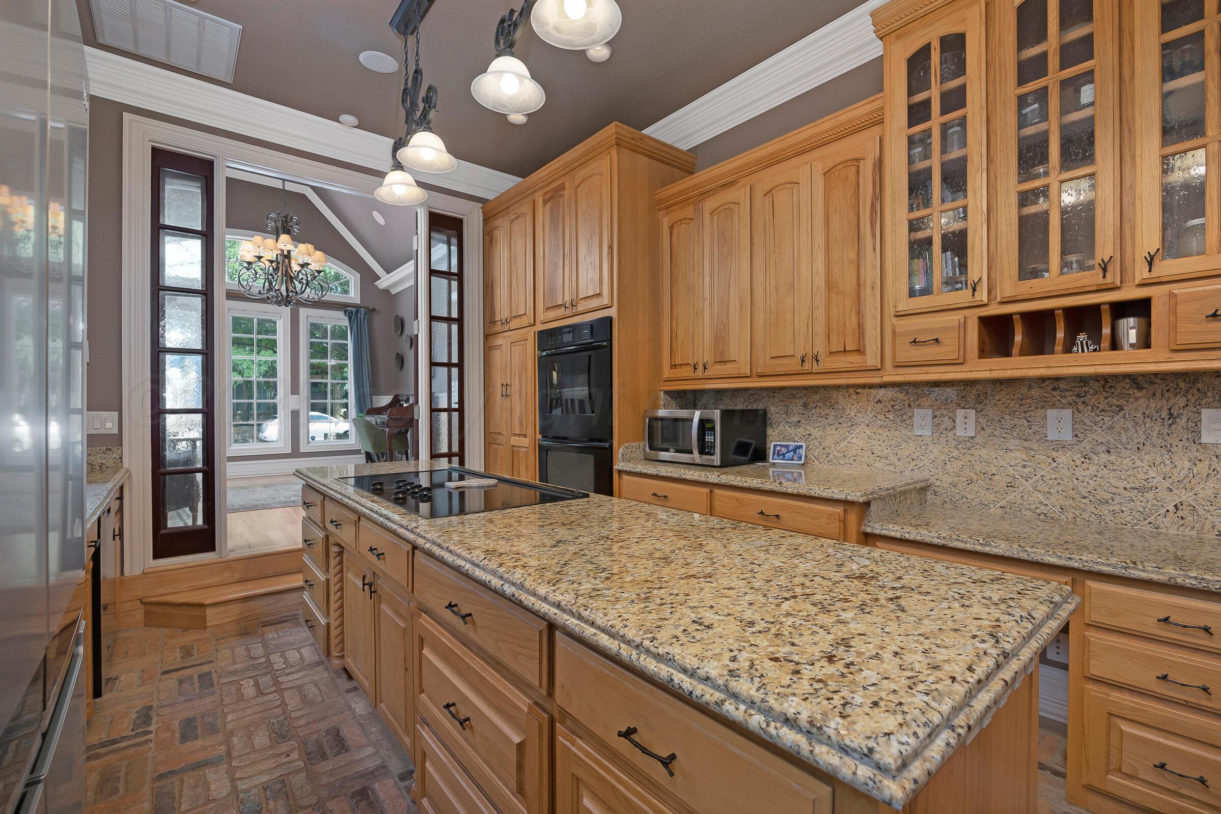 5121 Olsen Circle Amarillo, TX 79106 - Photo 10 of 39 13-Kitchen 2
