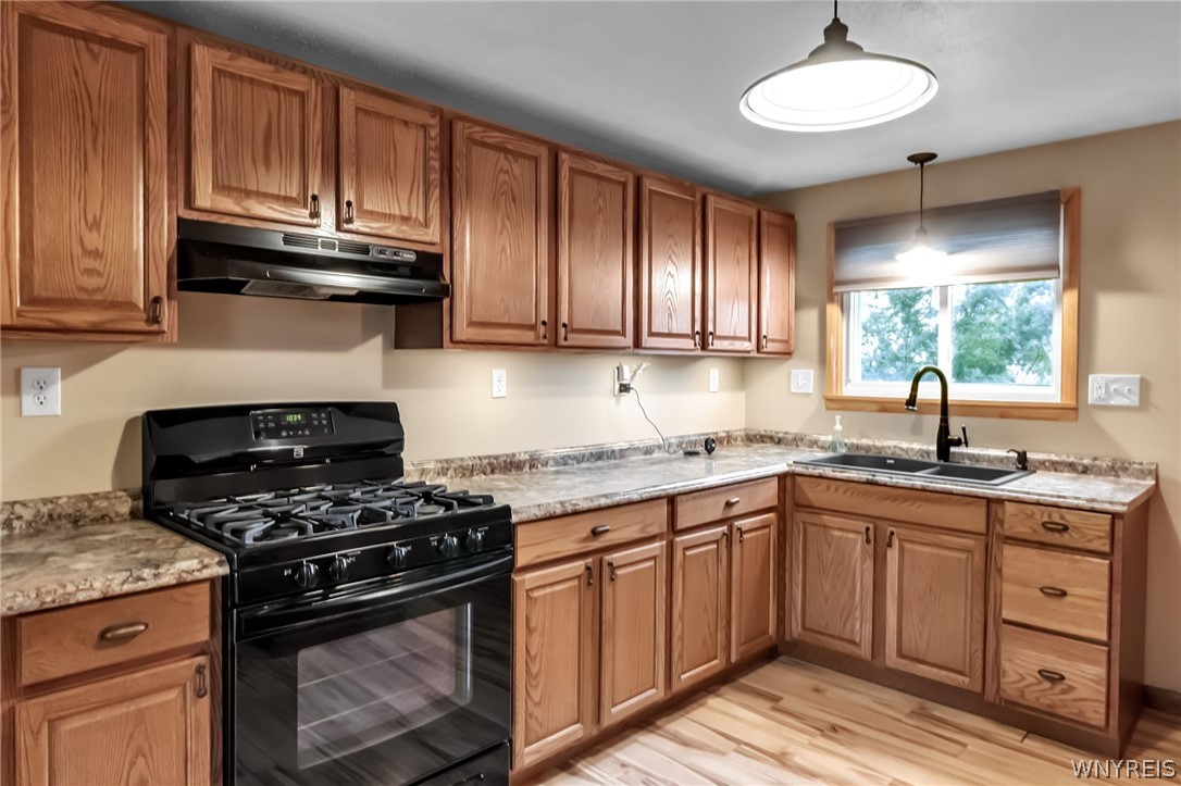 2793 Amsdell Road Hamburg, NY 14075 - Photo 8 of 50 Lower Front Unit Kitchen