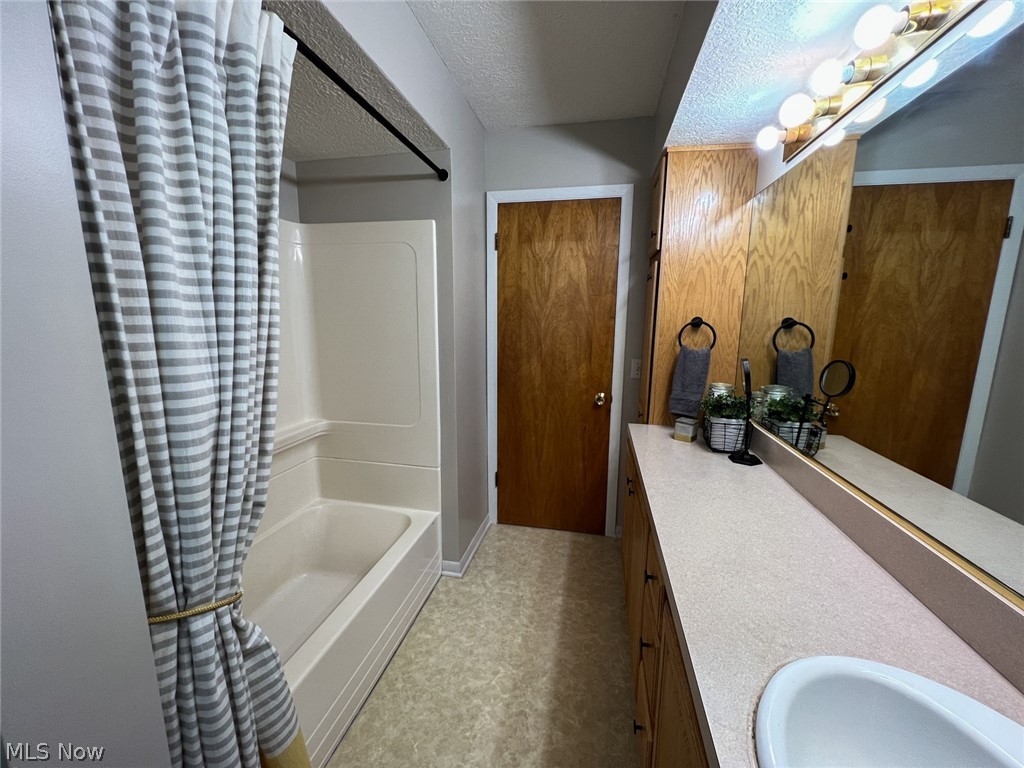 2251 Springfield Center Road Akron, OH 44312 - Photo 14 of 20 Gallery Image 14