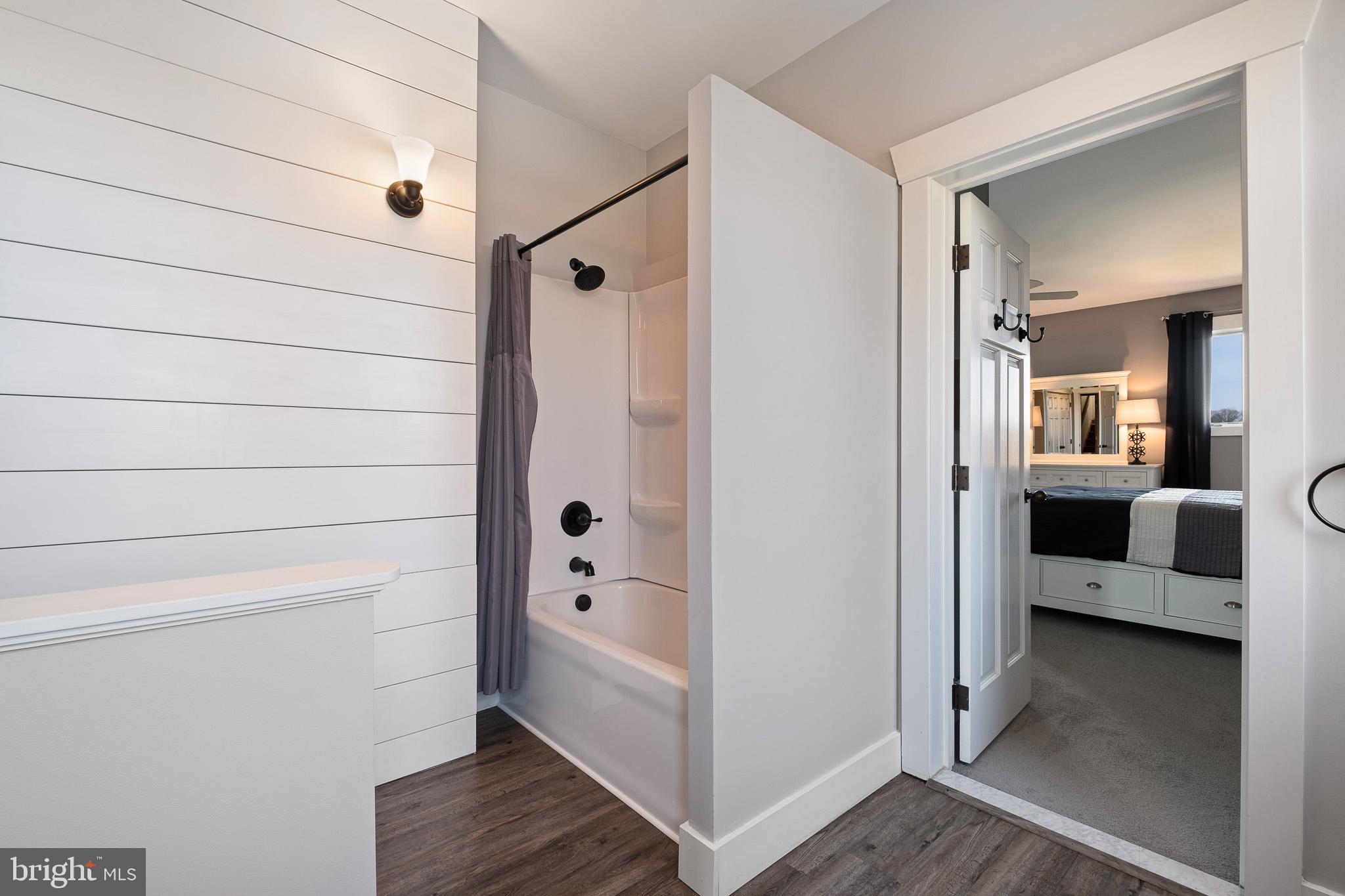 73 Scott Road Warwick, MD 21912 - Photo 45 of 86 2nd Floor Suite | Full Bathroom