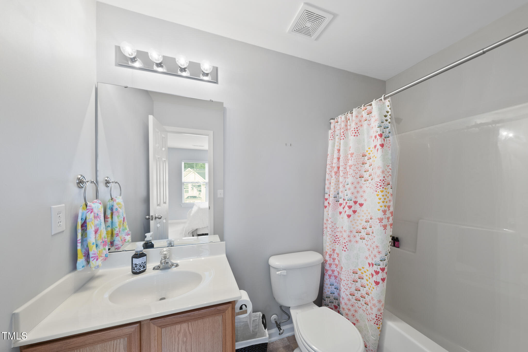 8493 Central Drive Raleigh, NC 27613 - Photo 23 of 31 DSC05378