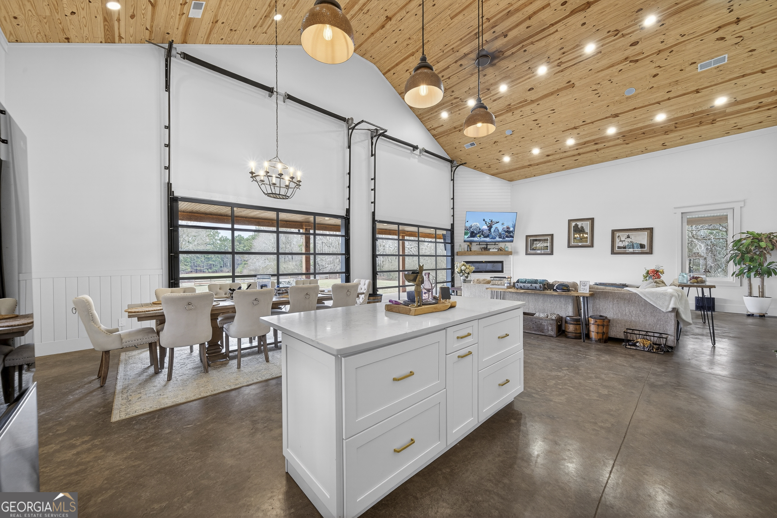 1570 Eley Road White Plains, GA 30678 - Photo 21 of 43 a kitchen with lots of counter top space