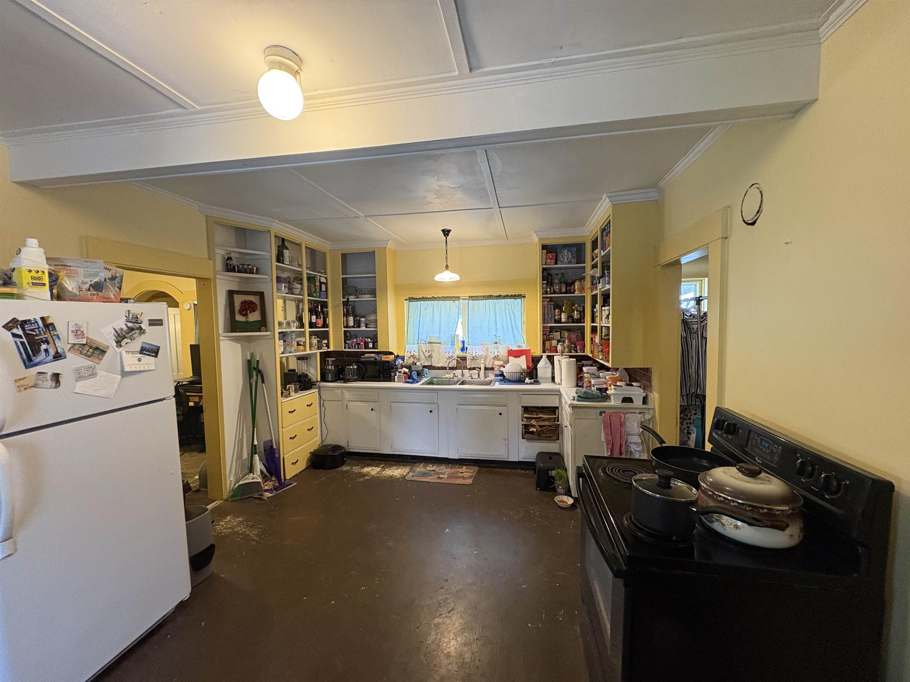 194 Charles Street Lyndon, VT 05851 - Photo 11 of 54