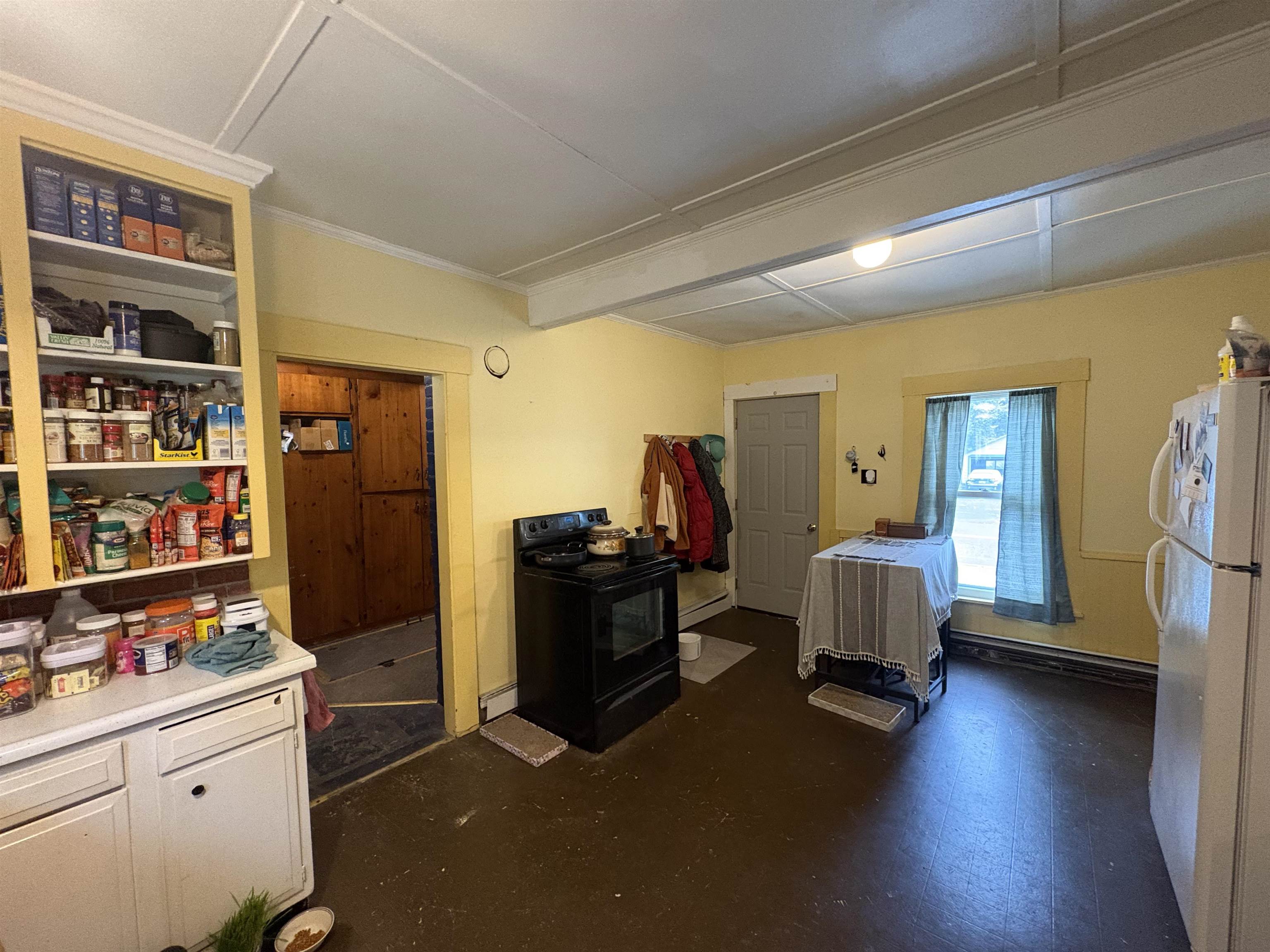 194 Charles Street Lyndon, VT 05851 - Photo 12 of 54