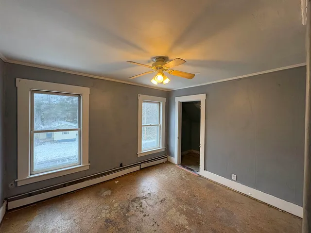 $195,000 | 194 Charles Street, Lyndon, VT 05851