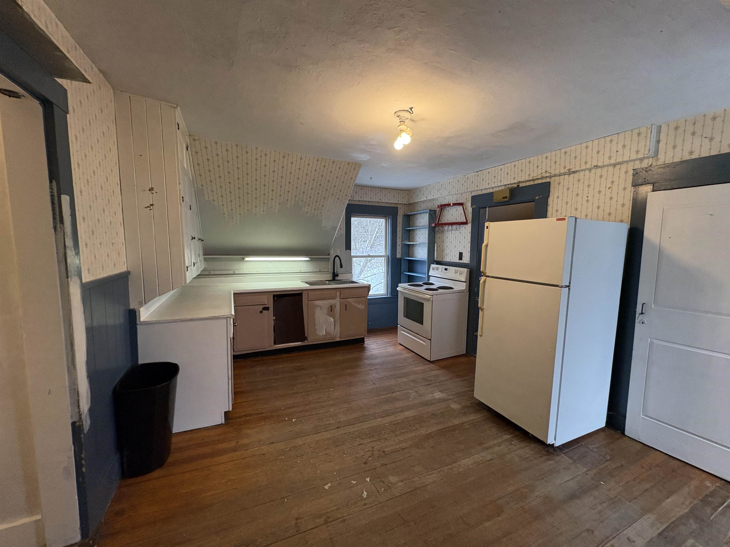 194 Charles Street Lyndon, VT 05851 - Photo 38 of 54