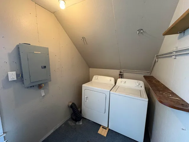 $195,000 | 194 Charles Street, Lyndon, VT 05851