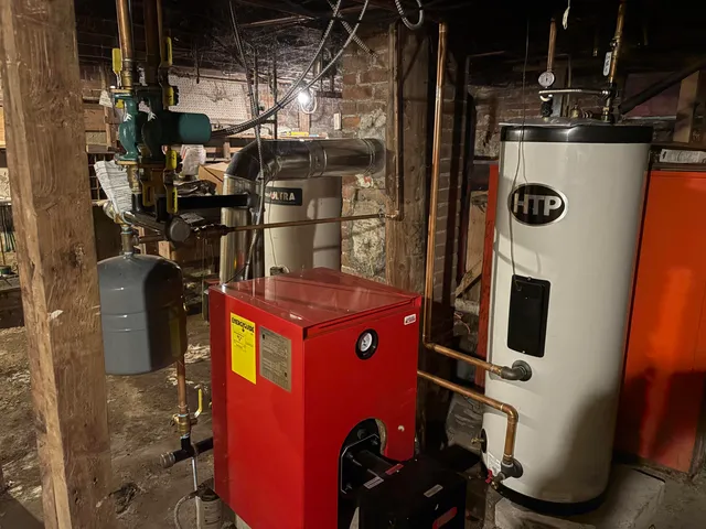 $195,000 | 194 Charles Street, Lyndon, VT 05851