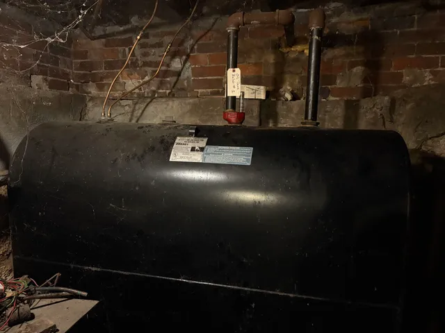 $195,000 | 194 Charles Street, Lyndon, VT 05851