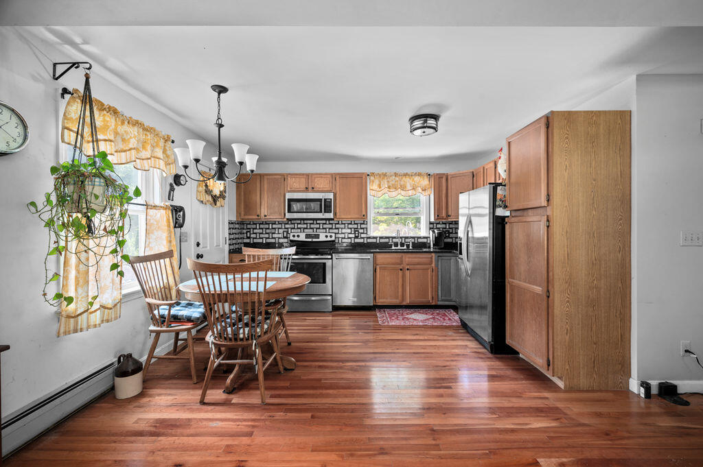 93 Bartlett Road Kittery Point, ME 03905 - Photo 3 of 41 untitled-4