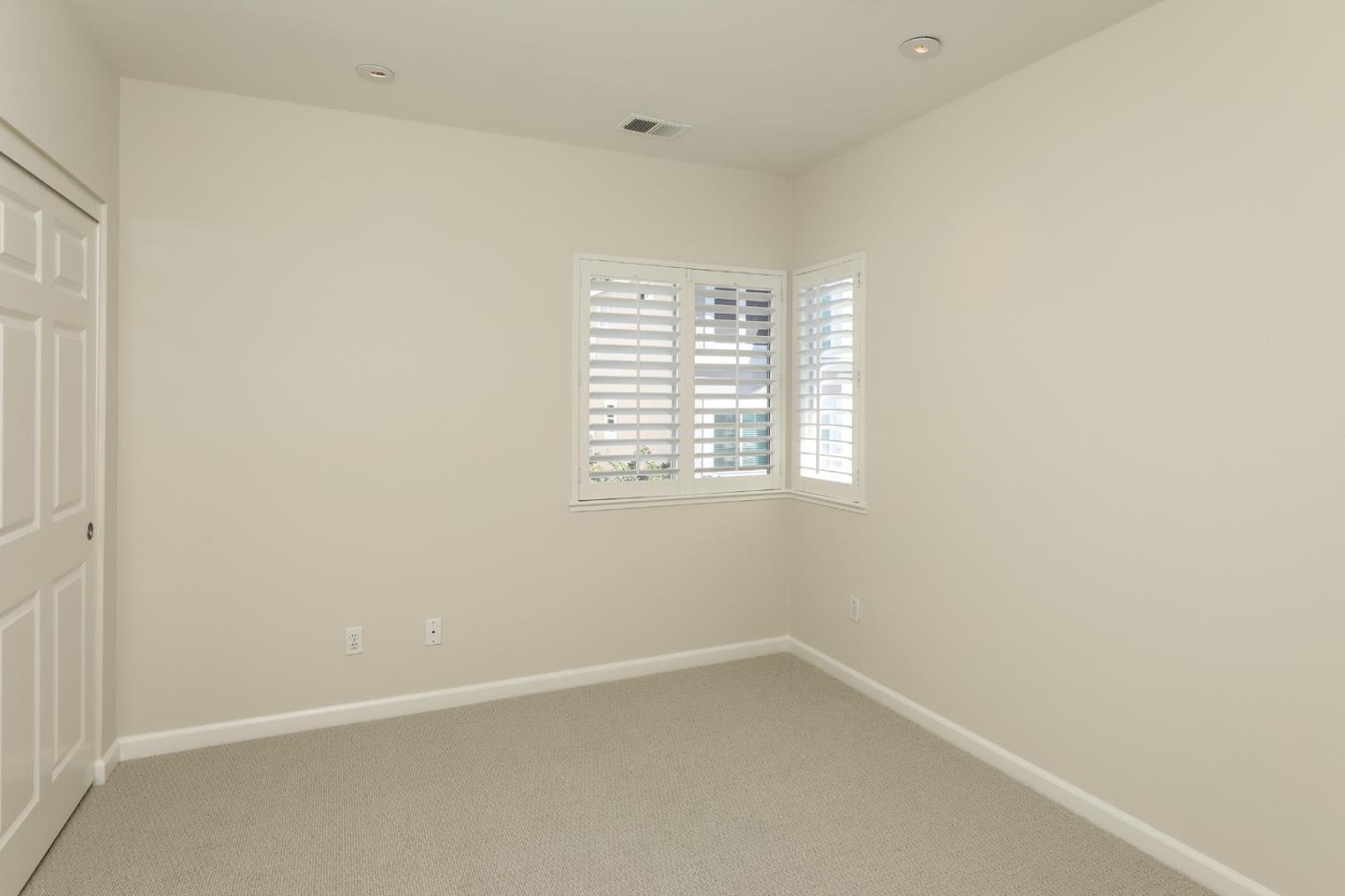 555 Front Lane Mountain View, CA 94041 - Photo 23 of 31 an empty room with a window