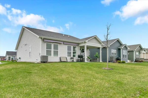 $489,000 | 3243 Sweetgrass Circle, Aurora, IL 60503