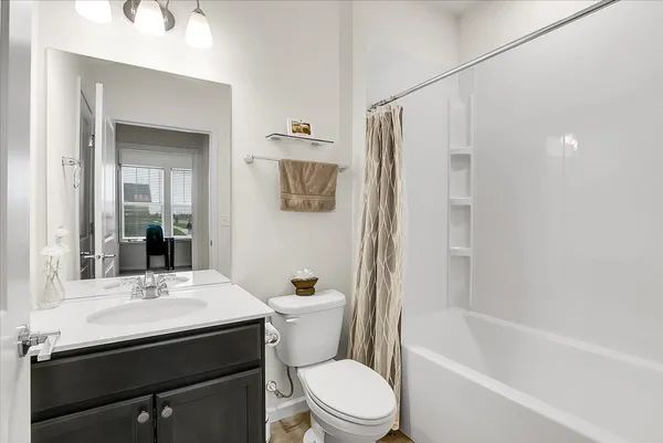 $489,000 | 3243 Sweetgrass Circle, Aurora, IL 60503