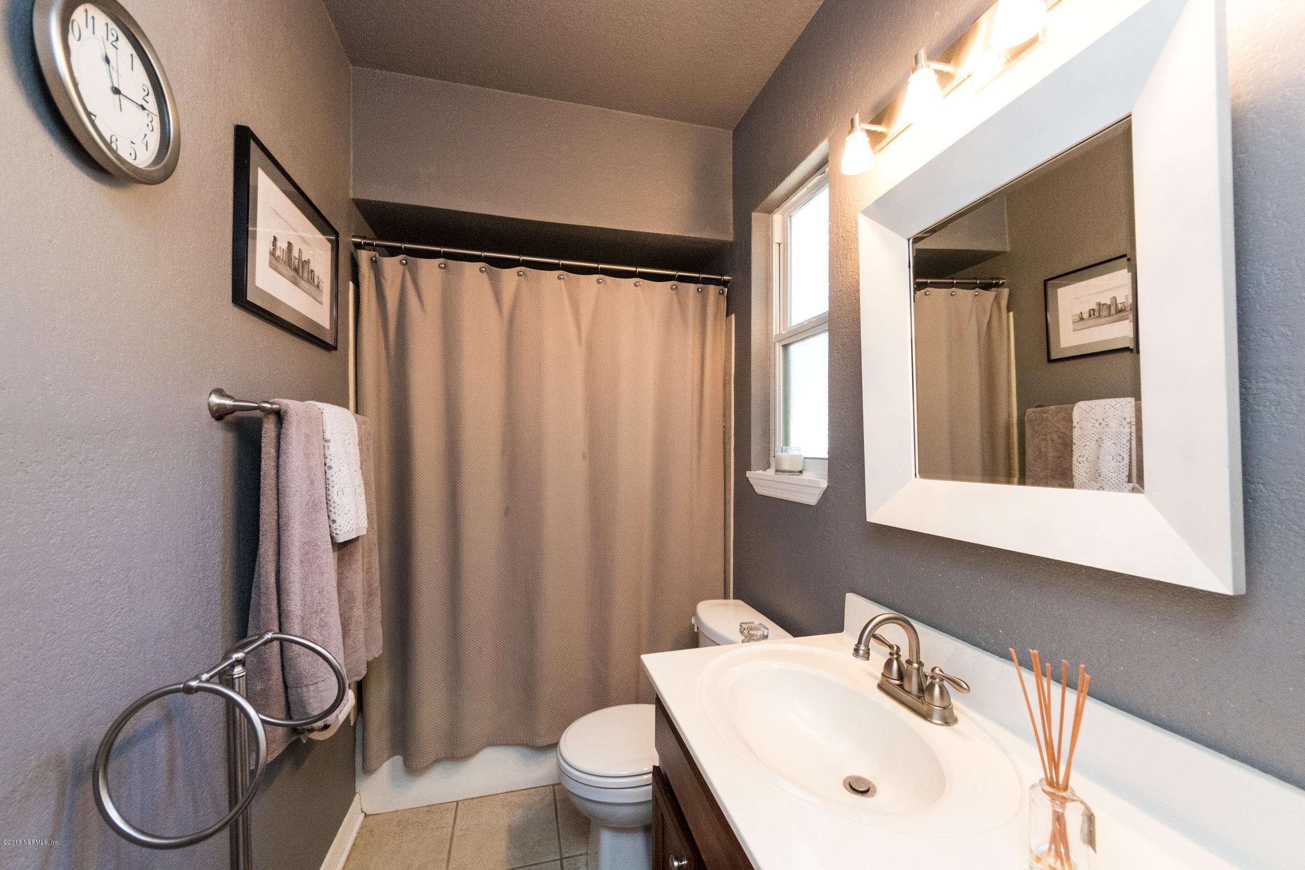 4133 Gadsden Road Jacksonville, FL 32207 - Photo 25 of 38 Master Bathroom
