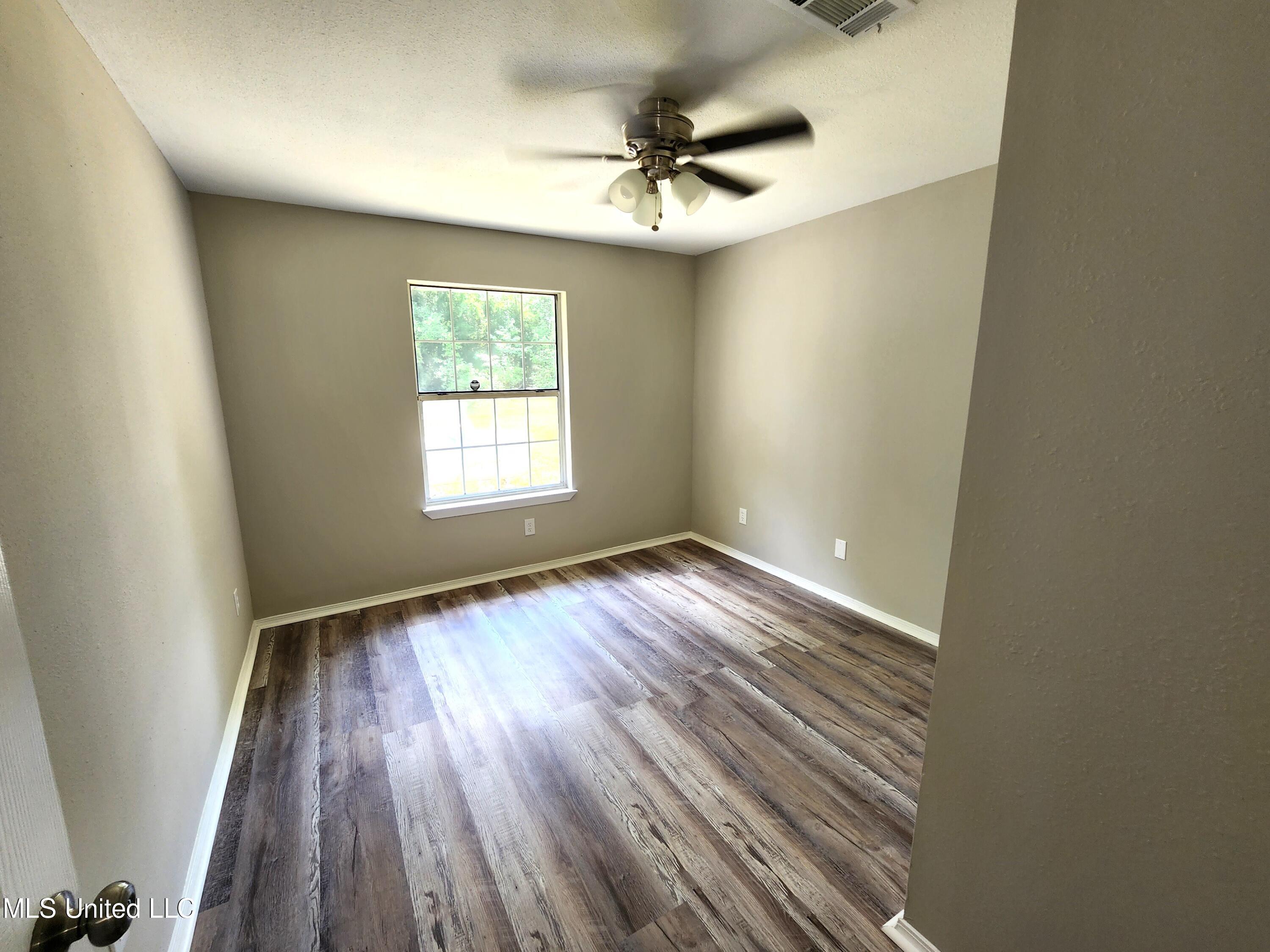 11504 Shorecrest Road Biloxi, MS 39532 - Photo 16 of 32 20230603_112236