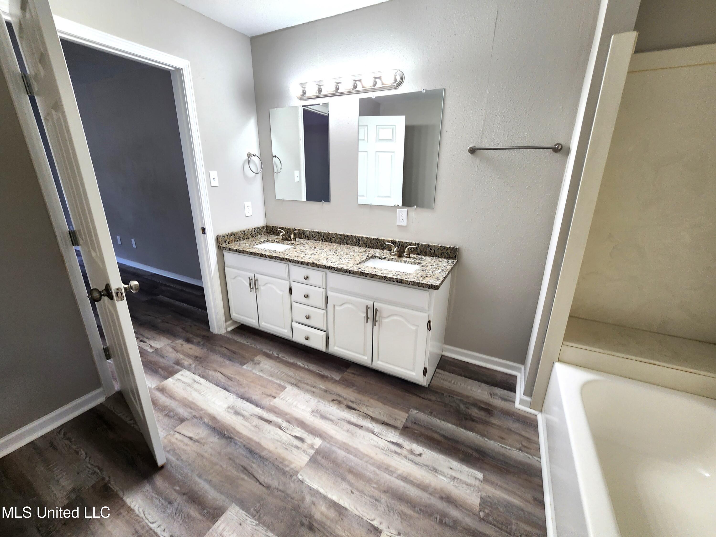 11504 Shorecrest Road Biloxi, MS 39532 - Photo 20 of 32 20230603_112308
